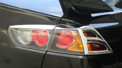 4.คิ้วไฟท้าย