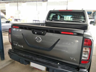 32.ครอบสปอยเลอร์ฝาท้าย NAVARA'14 ดำด้าน