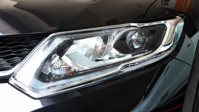 3.Head Lamp Cover