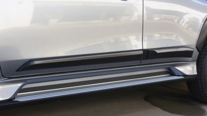 13.กันกระแทกข้างประตู