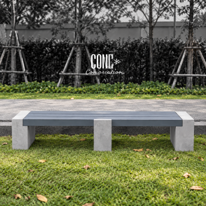 ม้านั่งสนามยาวบล็อคคู่ CONC Concreation ขนาด 200 ซม. ที่นั่ง CONWOOD สีเทาอะคริลิก ฐานปูนซีเมนต์สีเทา พร้อมโครงเหล็ก จัดวางริมสนามหญ้า