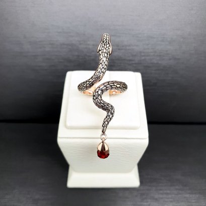 Sexy Stylish Snake Ring set with Drop Cut Rhodolite Garnet