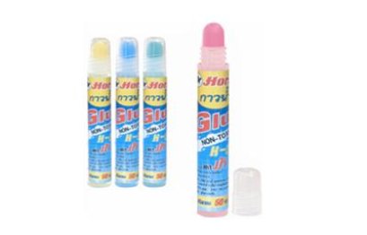 กาวน้ำแท่งยาว ตราม้า กลิ่นหอม H-33