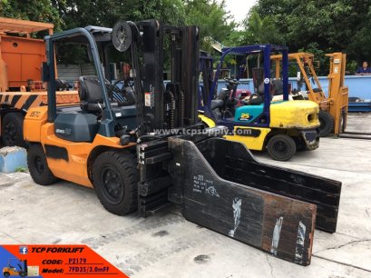 TOYOTA FORKLIFT / 7FD35 / 3.0 m F/F