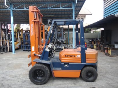 TOYOTA FORKLIFT / 5FD23 / 3.7 m