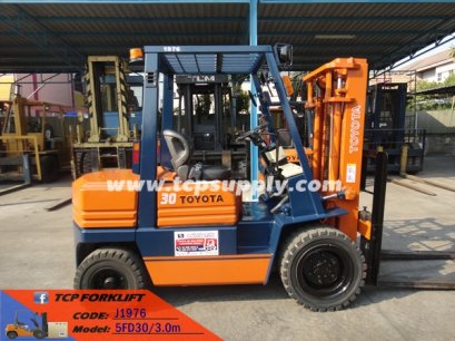 TOYOTA FORKLIFT / 02-5FD28 / 3.0 m