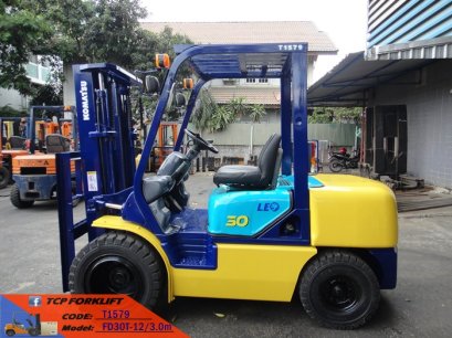 KOMATSU FORKLIFT / FD30T-12 / 3.0 m