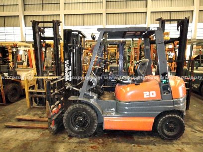 TOYOTA FORKLIFT / 6FGL20 / 3.0 m
