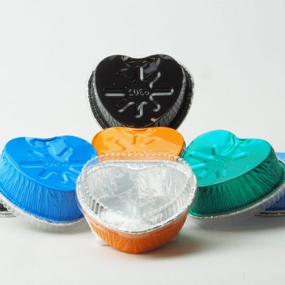 ถาดฟอยล์รูปหัวใจ พร้อมฝาปิด 220 มล. คละสี