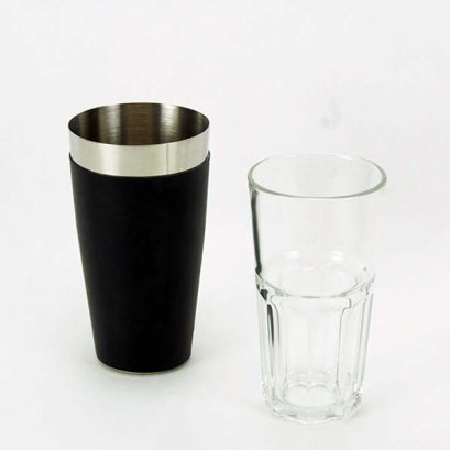 Vinyl coated shaker, black 0.7 lt.