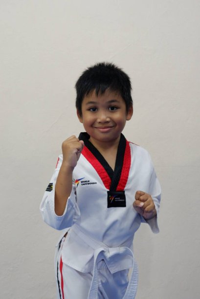 ภูผา ขำภาษี