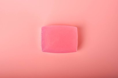 สบู่ใสสตรอเบอรี่ขาว 80g