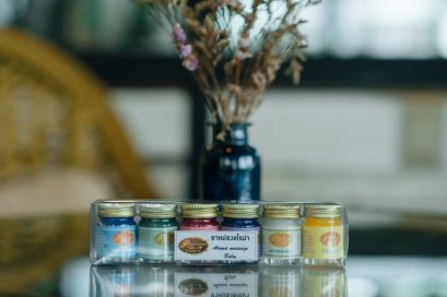 ยาหม่องอโรม่า (1 ชุด 6 กลิ่น)