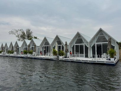 แพ M&R 2 บ้านพักริมน้ำ บรรยากาศส่วนตัว พร้อมอาหารเช้า