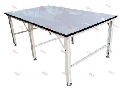 โต๊ะตัดผ้า