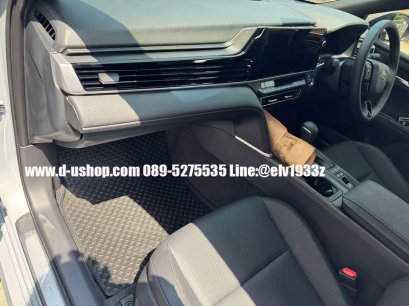 พรมปูพื้นสั่งตัดพิเศษตรงรุ่นสำหรับ Toyota CAMRY NEW 2025