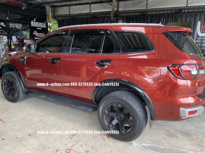 คิ้วล้อแบบเรียบสีดำเงาไซต์3นิ้วตรงรุ่น Ford Everest All New 2015-2020