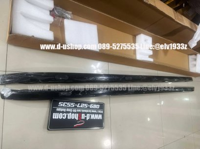 Roof rails with bolts attached to the model, shiny black, Toyota Fortuner Leader 2024