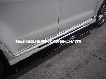 side step ladder, emphasizing the straight pedal model Toyota Innova 2016