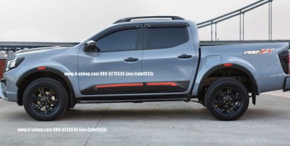 คิ้วล้อดำด้านตัดแดงตรงรุ่น Nissan NAVARA NEW 2021 2/4ประตู