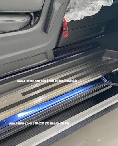 Genuine stainless steel stair cladding, model Hyundai STARIA 2021