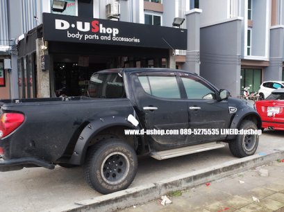 คิ้วล้อแต่งดำด้านรุ่นมีหมุด ตรงรุ่น Mitsubishi Triton 08-11