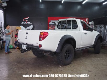 คิ้วล้อแต่งดำด้านรุ่นแบบหมุด ตรงรุ่น Mitsubishi Triton All New 2015-18 (ตอนเดียว)