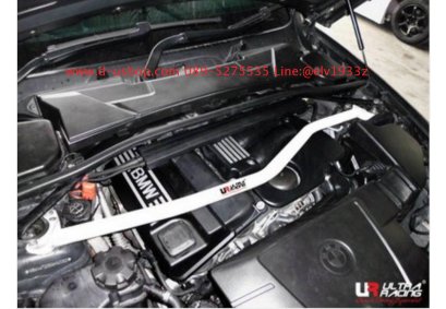 ค้ำหน้าบน Ultra Racing สำหรับ BMW X1