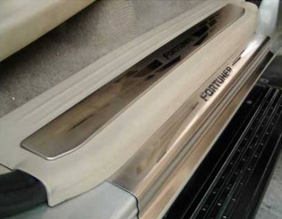 ชายบันได Toyota Vigo และ Fortuner 2004-2010 ครอบ Step ล่าง