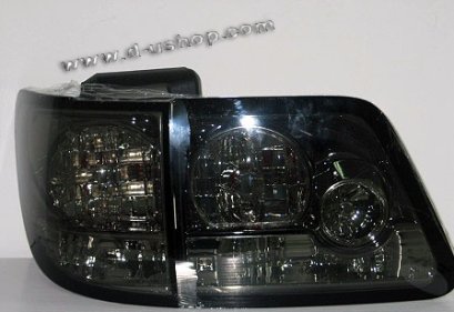 ไฟท้าย LED โคมดำ สำหรับ Fortuner