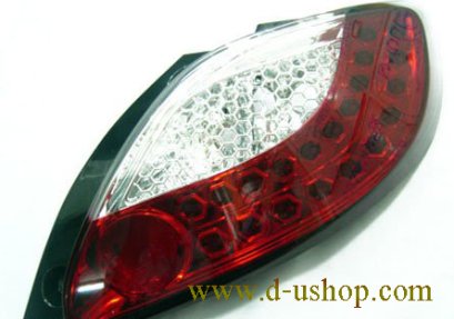 โคมไฟท้ายสำหรับ Mazda2 (แดง)