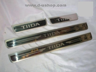 ชายบันไดสแตนเลส Nissan Tiida ปี 2006