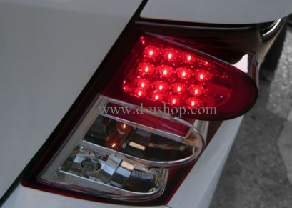 โคมไฟท้าย Freed LED (โคมขาวแดง)