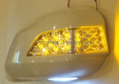 ครอบกระจกมองข้าง Freed มีไฟเลี้ยวและส่องพื้น