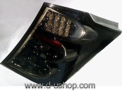 โคมไฟท้าย Freed LED (โคมดำ)