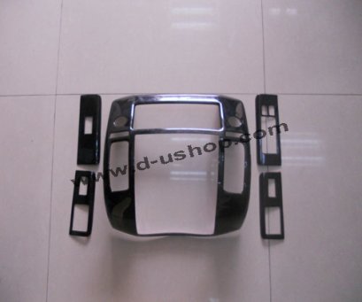 ชุดแต่งภายในลายคาร์บอนเทียม Nissan Navara