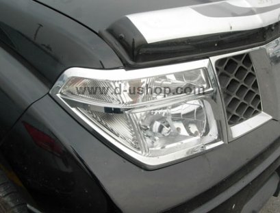 ครอบไฟหน้าโครเมียม Nissan Navara