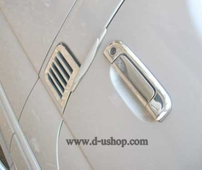 ครอบโครเมียมช่องลม HIACE Commuter