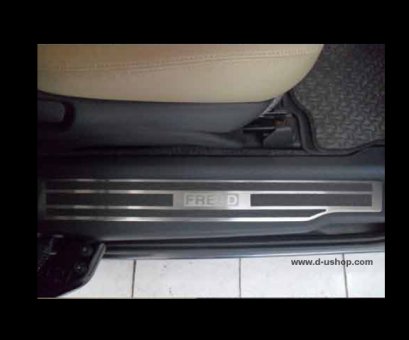 กาบบันไดสแตนเลสโลโก้ Freed ทรงศูนย์