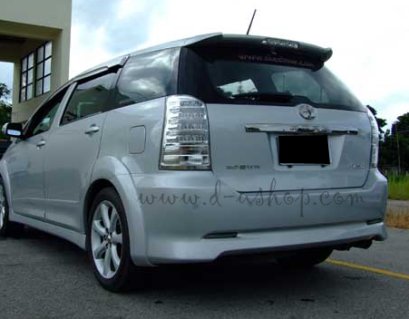 ไฟท้ายโคมขาว Toyota wish 09 นำเข้าจากญี่ปุ่น