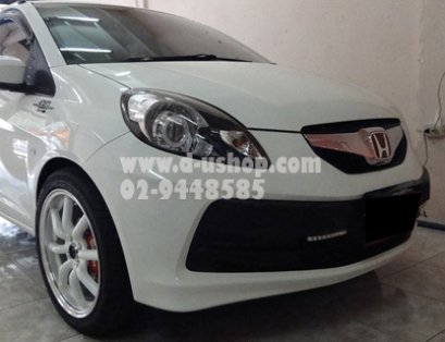 โคมไฟหน้าโปรเจคเตอร์พร้อมวงแหวน Honda Brio