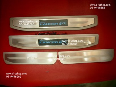 กาบบันไดสแตนเลสมีไฟแสงสีฟ้า Mitsubishi Lancer EX 2009-2012