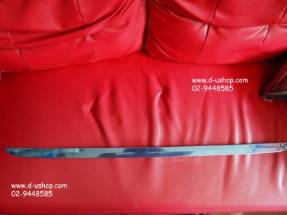 คิ้วฝาท้ายสแตนเลสตรงรุ่น Nissan Sylphy