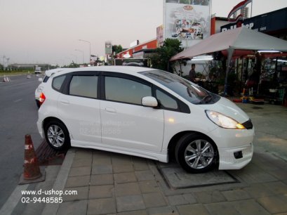 ชุดแต่งรอบคัน Honda Jazz 2011-12 ทรง Mugen V.2