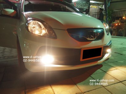 ชุดไฟสปอร์ตไลท์พร้อมเบ้าสีดำเงา ตรงรุ่น Honda Brio