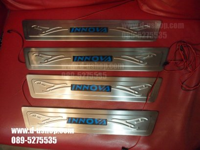 กาบบันไดมีไฟแสงสีฟ้า Toyota Innova 2008-2012