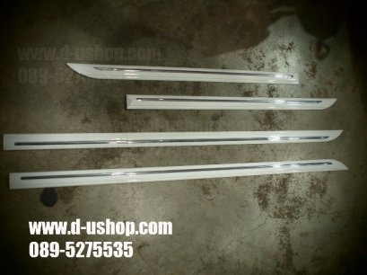 กันกระแทกประตูรุ่นสีตามตัวรถ Nissan Almera แบบของศูนย์