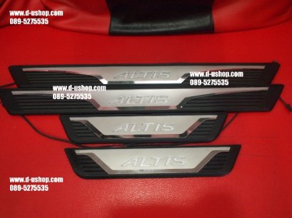 กาบบันไดมีไฟแสงสีฟ้าตรงรุ่น Toyota Altis All New 2014