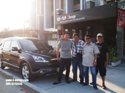 ลูกค้า Honda CR-V 2010 สีดำมาแต่งรถกับดียูช้อปค่ะ