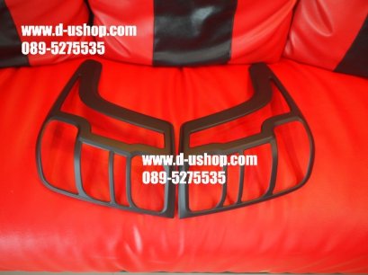 ครอบไฟท้ายดำด้านตรงรุ่น Mitsubishi Triton All New 2014